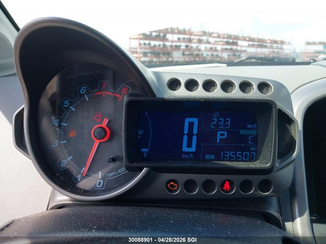 1G1JC5SH6F4190103 Chevrolet SONIC LT
