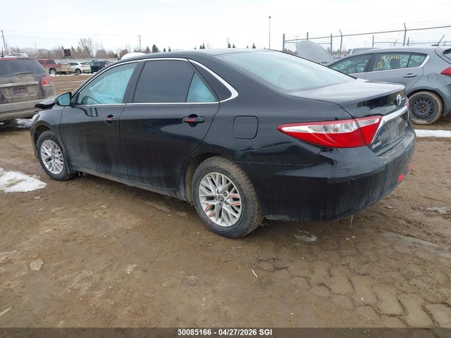 2017 Toyota Camry Le/xle/se/xse მანქანა იყიდება აუქციონზე, vin: 4T1BF1FK3HU389335, აუქციონის ნომერი: 30085166