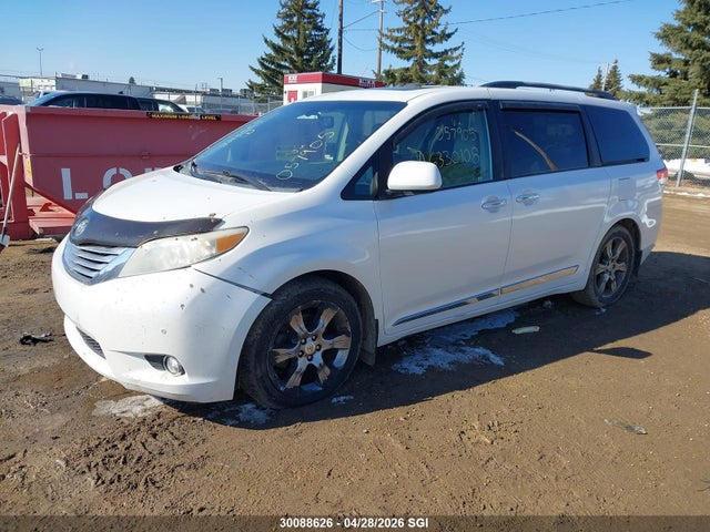 2011 Toyota Sienna Xle/limited მანქანა იყიდება აუქციონზე, vin: 5TDYK3DC6BS057905, აუქციონის ნომერი: 30088626