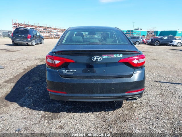 Hyundai SONATA SE 2017 5NPE24AF6HH484412 Image 15