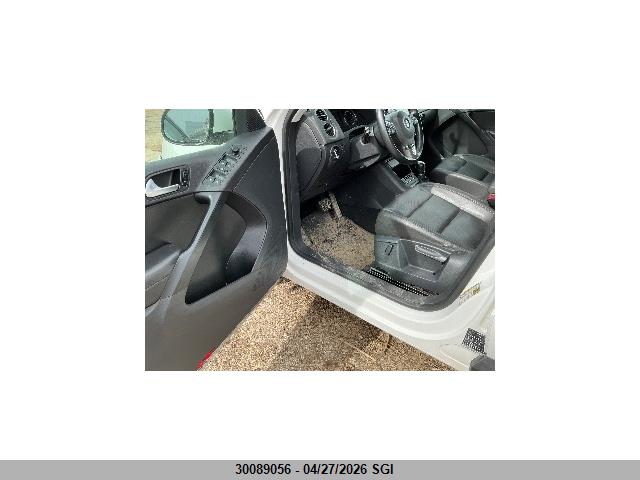WVGJV3AX5EW530757 Volkswagen Tiguan S/se/sel/r-line