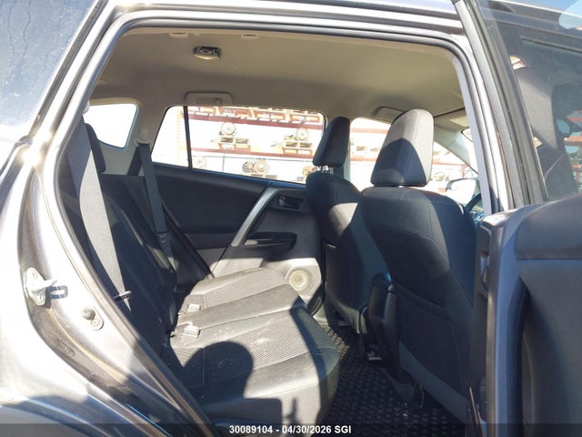 30089104 :رقم المزاد ، 2T3BFREV4GW458694 vin ، 2016 Toyota Rav4 Le مزاد بيع