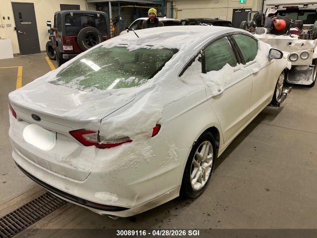 30089116 :رقم المزاد ، 1FA6P0H70F5112533 vin ، 2015 Ford Fusion Se مزاد بيع