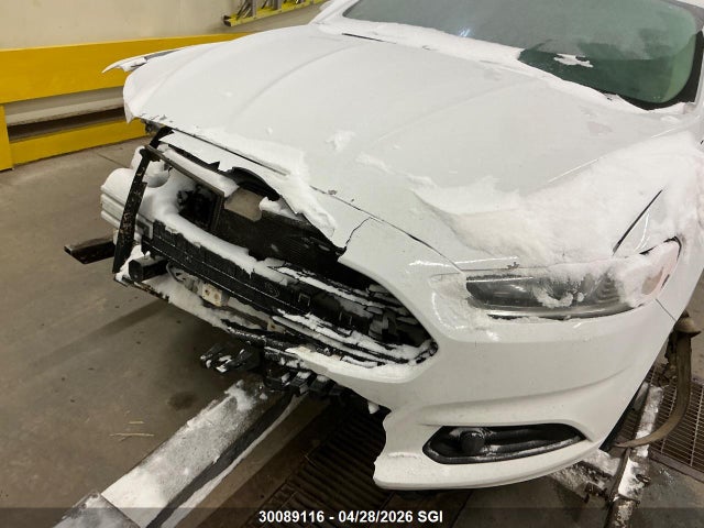 30089116 :رقم المزاد ، 1FA6P0H70F5112533 vin ، 2015 Ford Fusion Se مزاد بيع