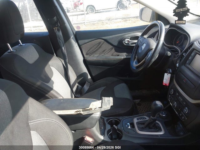 30088664 :رقم المزاد ، 1C4PJMAS2FW736690 vin ، 2015 Jeep Cherokee Sport مزاد بيع