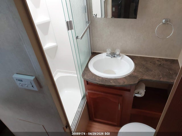 Продаж на аукціоні авто 2009 Fleetwood Wilderness Fleetwood  Travel Trailer, vin: 1ED1R262592401811, номер лоту: 30089174