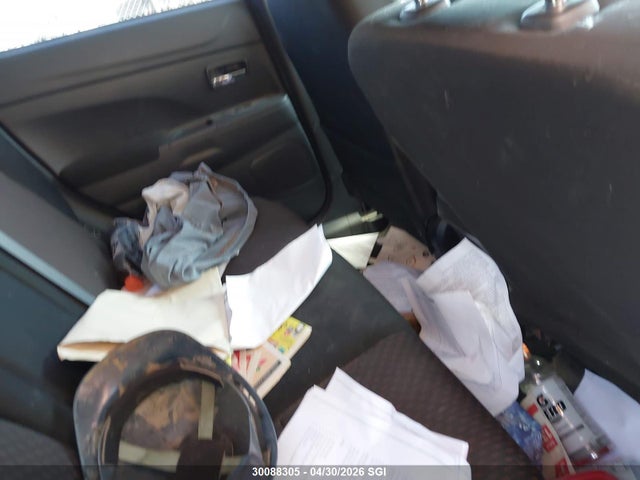 JA4AJ3AU0KU602763 Mitsubishi RVR SE