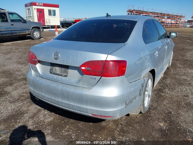30089424 :رقم المزاد ، 3VW3L7AJ3BM101020 vin ، 2011 Volkswagen Jetta Tdi مزاد بيع