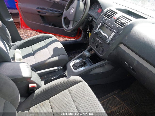 2008 Volkswagen Rabbit მანქანა იყიდება აუქციონზე, vin: WVWDA91K98W328285, აუქციონის ნომერი: 30088613