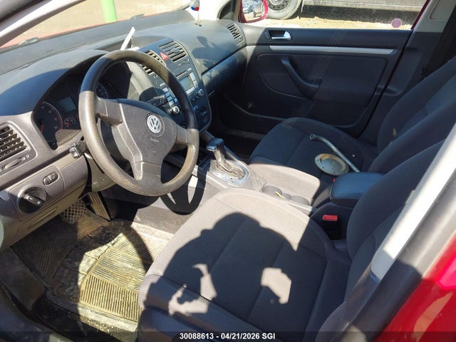 2008 Volkswagen Rabbit მანქანა იყიდება აუქციონზე, vin: WVWDA91K98W328285, აუქციონის ნომერი: 30088613