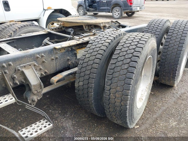 4V4WC9EH9PN335280 Volvo VNR