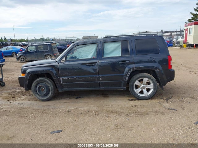 30063593 :رقم المزاد ، 1C4NJPAB3ED522827 vin ، 2014 Jeep Patriot Sport/north مزاد بيع