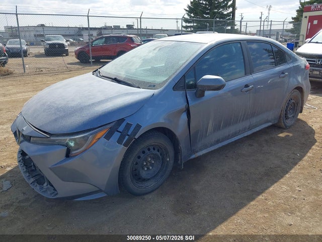 30089250 :رقم المزاد ، 5YFBPMBE3MP248047 vin ، 2021 Toyota Corolla Le مزاد بيع