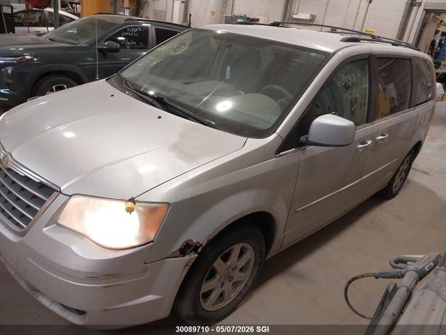 Продажа на аукционе авто 2010 Chrysler Town & Country Touring, vin: 2A4RR5D14AR216710, номер лота: 30089710