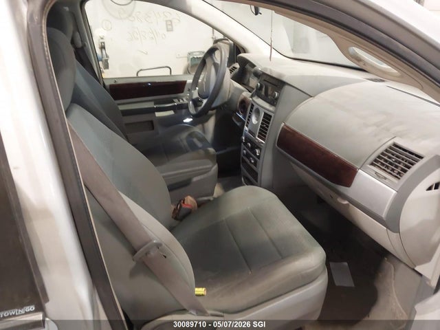 Продажа на аукционе авто 2010 Chrysler Town & Country Touring, vin: 2A4RR5D14AR216710, номер лота: 30089710
