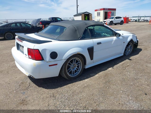 Продажа на аукционе авто 2000 Ford Mustang Gt, vin: 1FAFP45X7YF261692, номер лота: 30089833