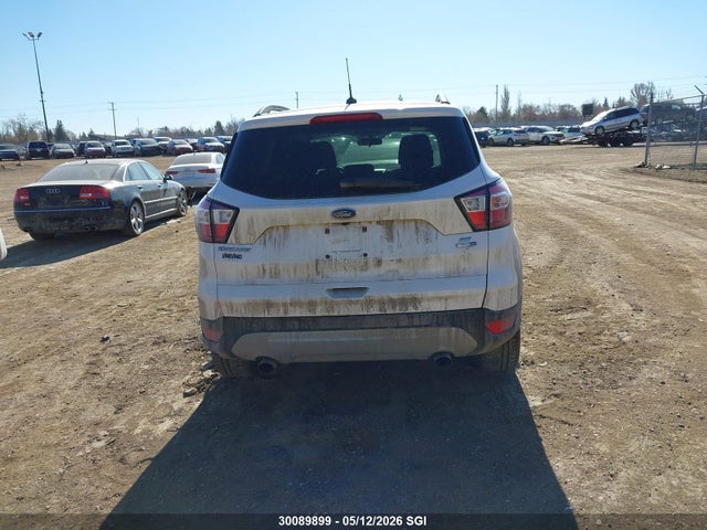 1FMCU9GD6HUD55222 Ford ESCAPE SE