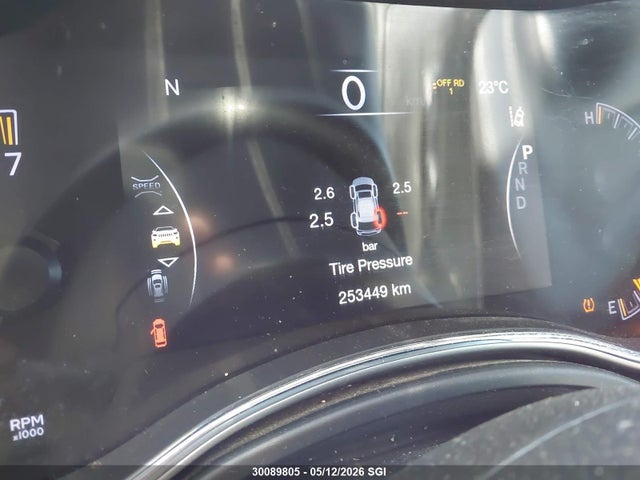 1C4RJFCG3JC240174 Jeep Grand Cherokee Overland