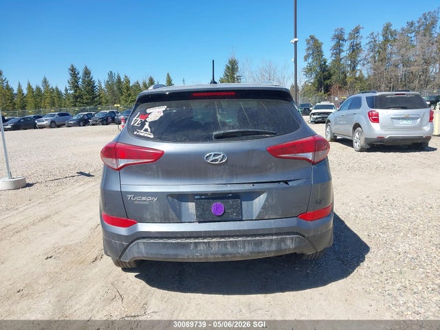 KM8J33A48HU450557 Hyundai Tucson Limited/sport And Eco/se