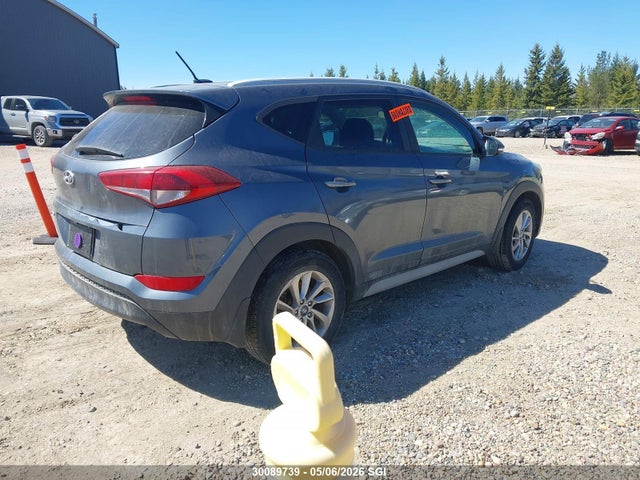 KM8J33A48HU450557 Hyundai Tucson Limited/sport And Eco/se