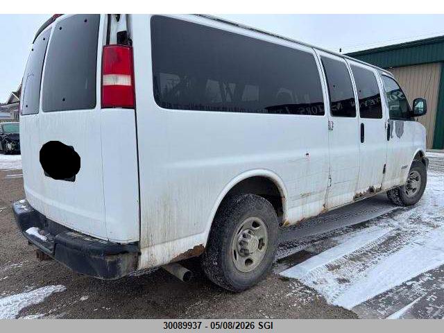 2004 Chevrolet Express G3500 მანქანა იყიდება აუქციონზე, vin: 1GAHG39UX41184927, აუქციონის ნომერი: 30089937