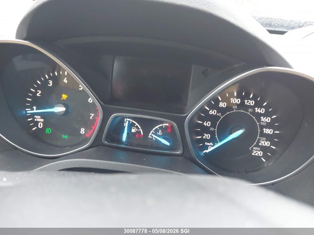 1FMCU9J98HUA16868 Ford Escape Titanium