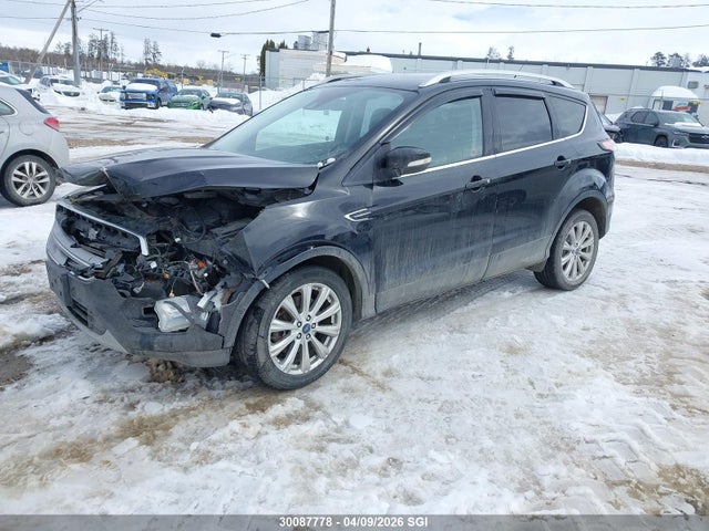 1FMCU9J98HUA16868 Ford Escape Titanium