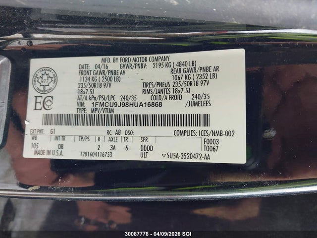 1FMCU9J98HUA16868 Ford Escape Titanium