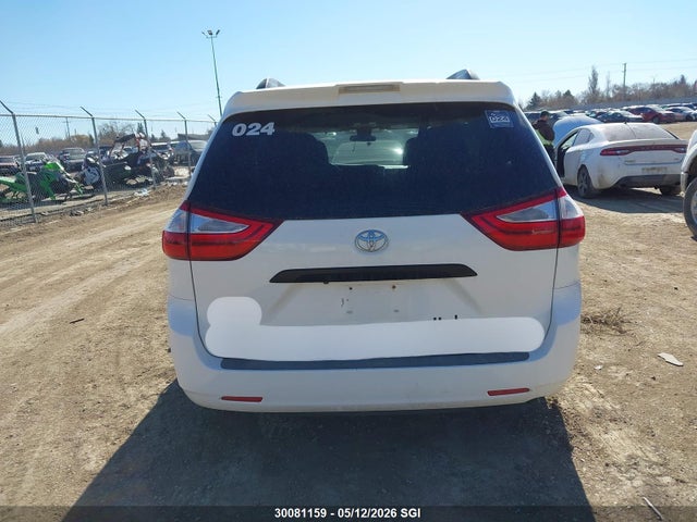 5TDZZ3DCXKS002910 Toyota Sienna