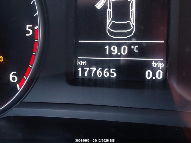 30089663 :رقم المزاد ، 1VWCV7A3XFC054233 vin ، 2015 Volkswagen Passat Sel مزاد بيع