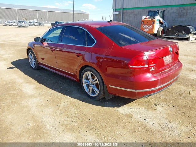 30089663 :رقم المزاد ، 1VWCV7A3XFC054233 vin ، 2015 Volkswagen Passat Sel مزاد بيع