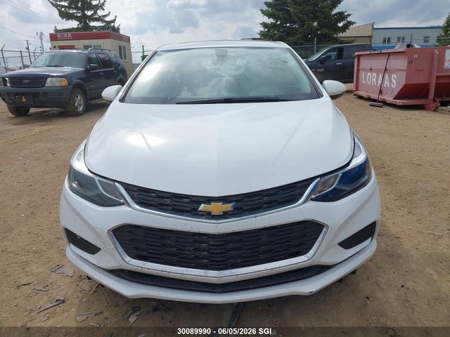 2018 Chevrolet Cruze Lt მანქანა იყიდება აუქციონზე, vin: 1G1BE5SM5J7171898, აუქციონის ნომერი: 30089990