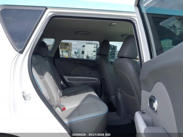 2017 Kia Soul Ev მანქანა იყიდება აუქციონზე, vin: KNDJX3AE1H7023267, აუქციონის ნომერი: 30090026