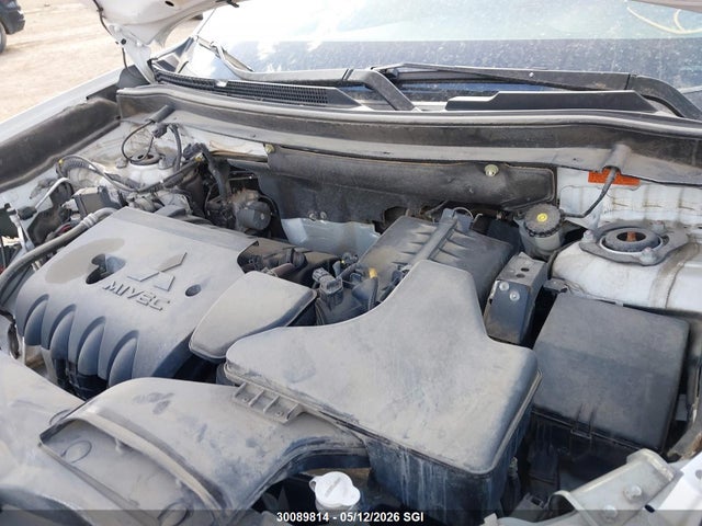 30089814 :رقم المزاد ، JA4AZ2A32LZ607025 vin ، 2020 Mitsubishi Outlander Es مزاد بيع