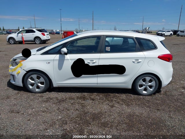KNAHT8A30G7163425 KIA Rondo