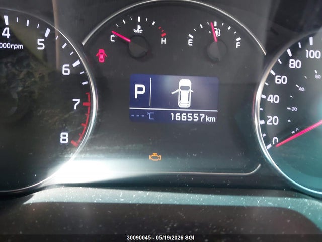 KNAHT8A30G7163425 KIA Rondo