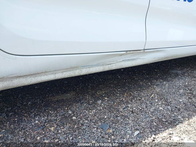 KNAHT8A30G7163425 KIA Rondo