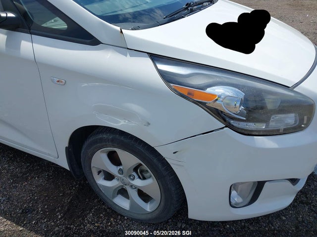 KNAHT8A30G7163425 KIA Rondo
