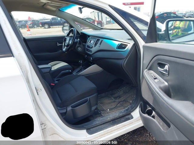 KNAHT8A30G7163425 KIA Rondo