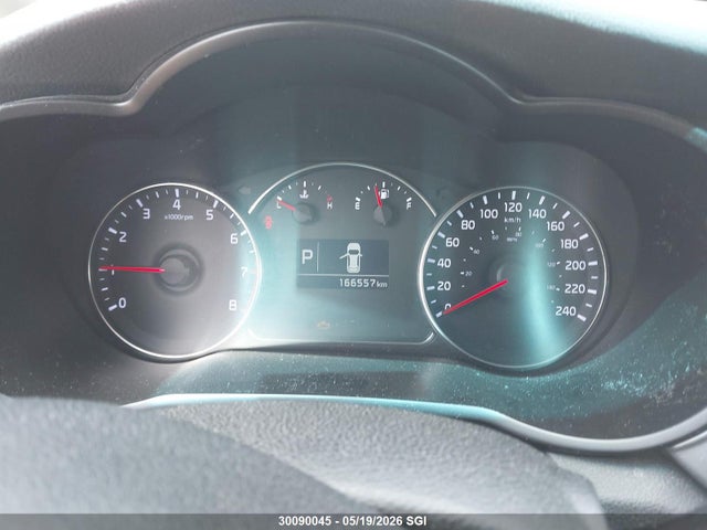 KNAHT8A30G7163425 KIA Rondo