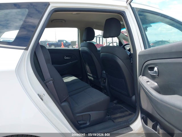 KNAHT8A30G7163425 KIA Rondo
