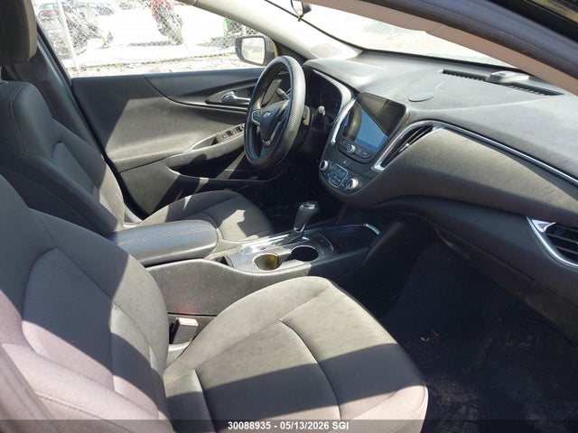 1G1ZD5ST7KF161549 Chevrolet MALIBU LT