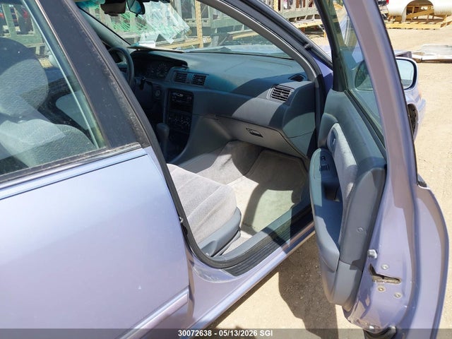 30072638 :رقم المزاد ، JT2BG22K0W0113138 vin ، 1998 Toyota Camry Ce/le/xle مزاد بيع