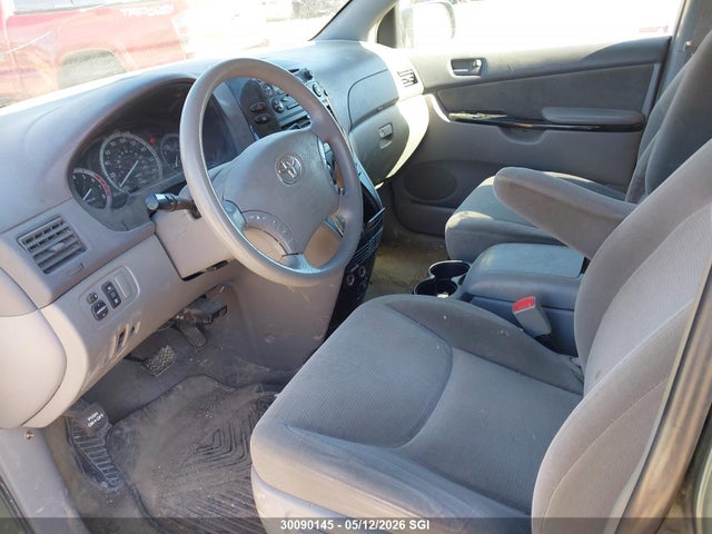 30090145 :رقم المزاد ، 5TDZA23C25S330295 vin ، 2005 Toyota Sienna Ce/le مزاد بيع