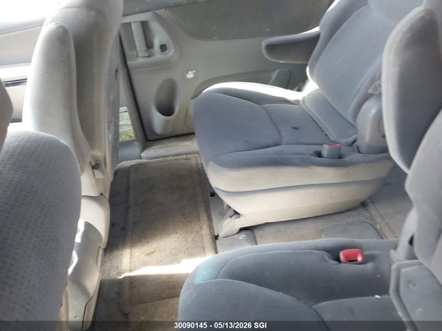 30090145 :رقم المزاد ، 5TDZA23C25S330295 vin ، 2005 Toyota Sienna Ce/le مزاد بيع