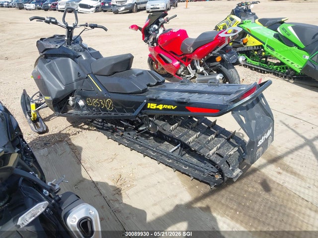 Ski-Doo Snowmobile Expert 850 2018 2BPSTMJ32JV000063 Image 3