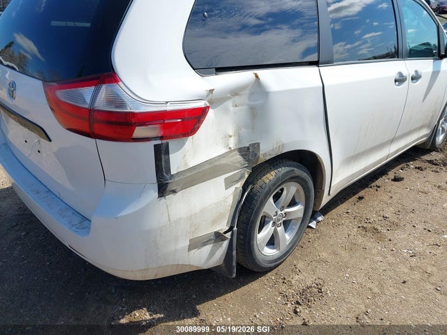 2017 Toyota Sienna მანქანა იყიდება აუქციონზე, vin: 5TDZZ3DCXHS847992, აუქციონის ნომერი: 30089999