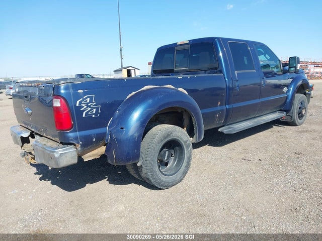 30090269 :رقم المزاد ، 1FT8W3DT8FED23232 vin ، 2015 Ford F350 Super Duty مزاد بيع
