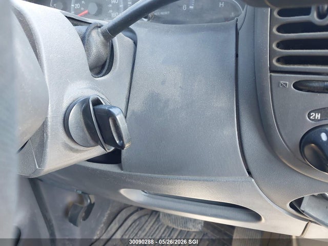 Продажа на аукционе авто 2002 Ford F150, vin: 2FTRX18WX2CA77973, номер лота: 30090288