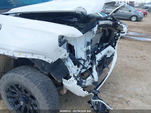 1GTUUEE83RZ204883 GMC Sierra K1500 At4